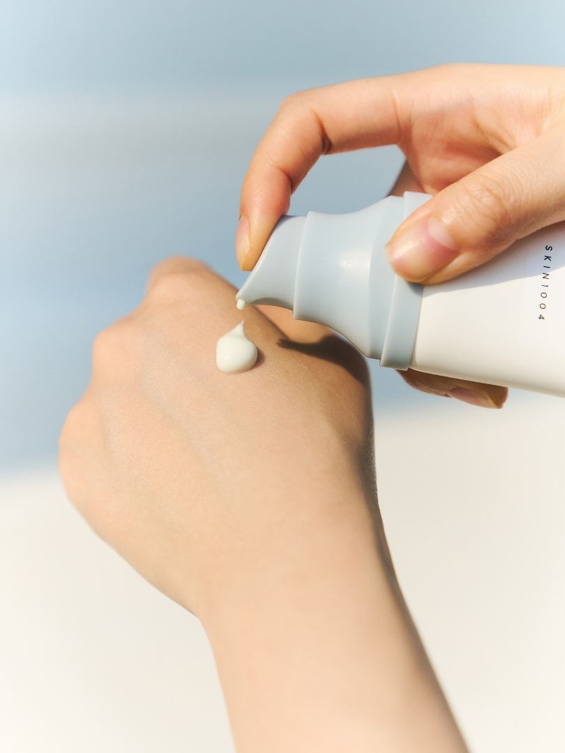 Skin1004 Madagascar Centella Hyalu-Cica Water-Fit Sun Serum SPF50 (3)